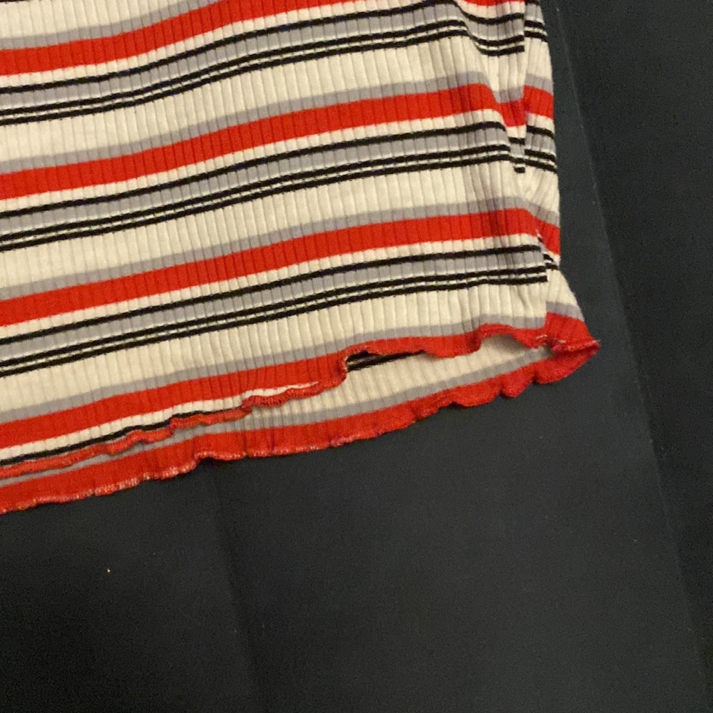 Striped Ribbed Crop top - Picture 3 of 4